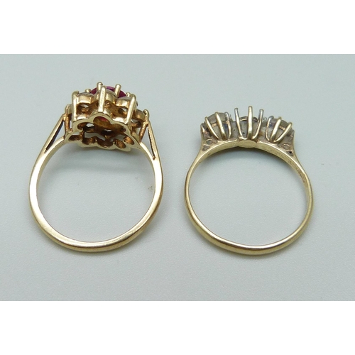 959 - Two 9ct gold rings, one lacking stone, 5.1g, O and P