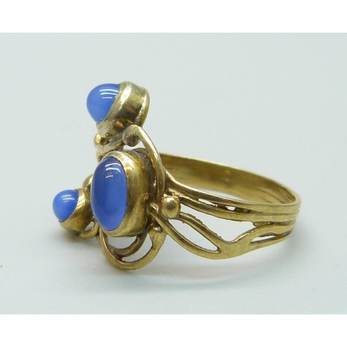 962 - A silver gilt Art Nouveau style ring, maker E.A., L