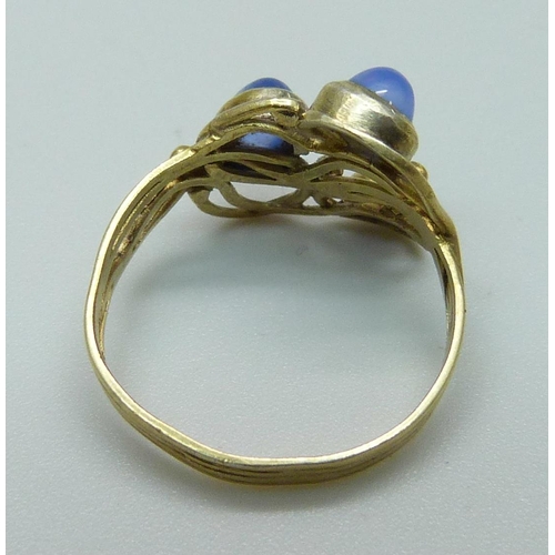 962 - A silver gilt Art Nouveau style ring, maker E.A., L