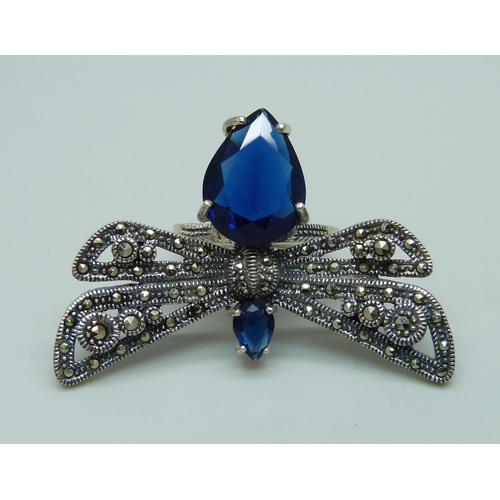 977 - A silver and marcasite butterfly ring, P/Q