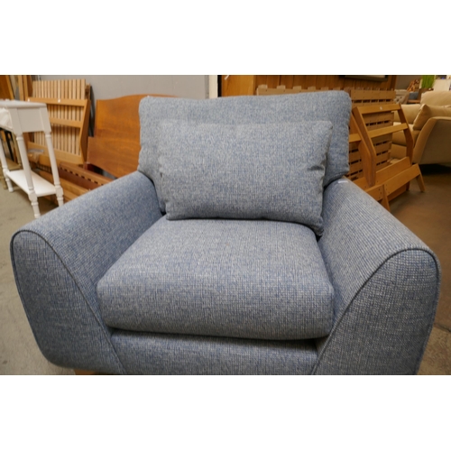 1541 - A Mina Chanel indigo chair