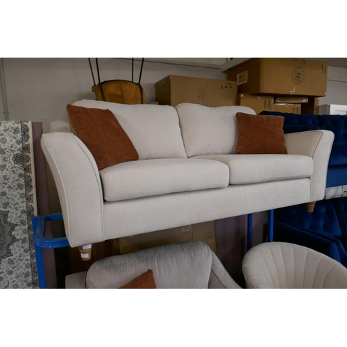 1575 - A Kendrick Oxford three seater sofa