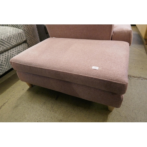 1581 - An Amor Brecon rose footstool