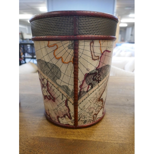 1592 - A map themed paper bin