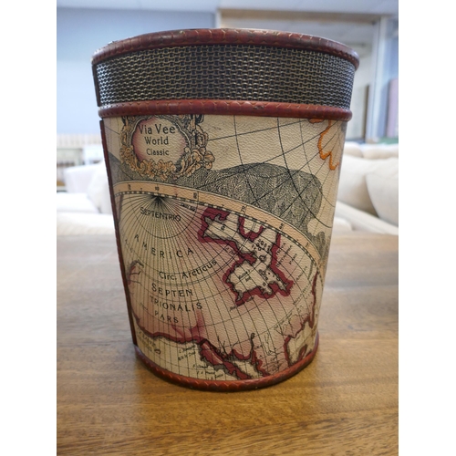 1593 - A map themed paper bin