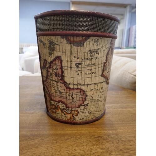 1594 - A map themed paper bin