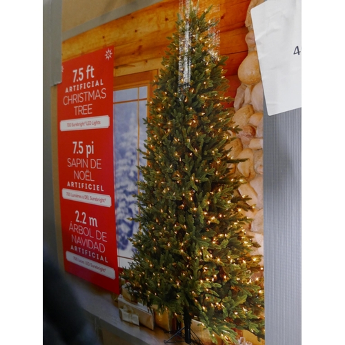 1605 - Christmas Tree 2.2M/7.5Ft, original RRP £333.33 + VAT (4195-42) * This lot is subject to VAT