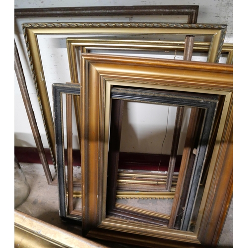 311 - Assorted picture frames