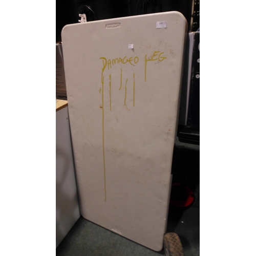 3069 - Lifetime 4ft Folding Plastic Table (Damaged Leg) (314-153) *This lot is subject to vat