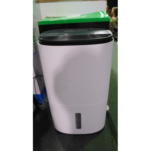 3099 - Meaco 18L Dehumidifier, original RRP  £179.99 + vat (314-44) *This lot is subject to vat