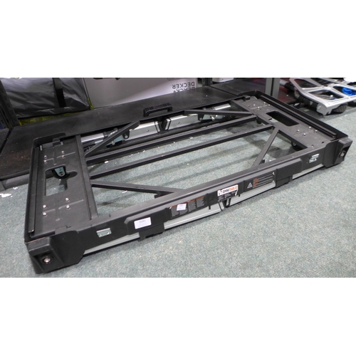 3281 - Omni 4 In 1 Table/Workbench  ( No Top/ Frame Only)      (313-65)   * This lot is subject to vat