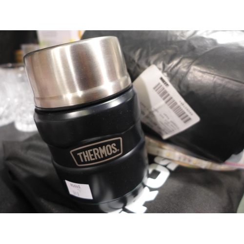 3288 - Banquet Recycled Refuse Sacks, Thermos Food Flask (16Oz/470Ml), Wells Lamont Hydrate Mens Glove Pack... 