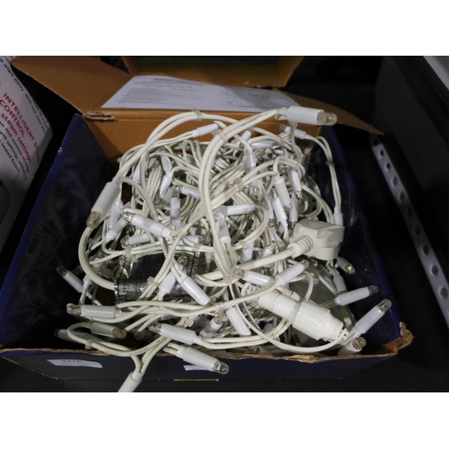 3318 - Led Icicle Lights (4M / Ice White)   (314-303) *This lot is subject to vat