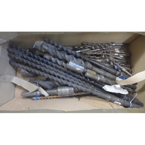 2040 - A selection of wood and brick twist drill bits