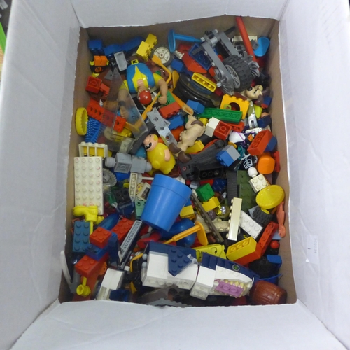 2091 - A large box of Lego