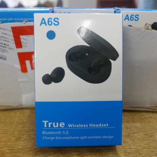 2100 - A box of 40 - A65 True wireless headsets