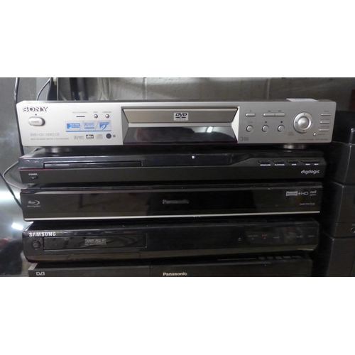 2188 - Six DVD players including a Sony (DVA-NS400D) CD/DVD player, a Digilogic (GSDVDHO902) DVD player, a ... 