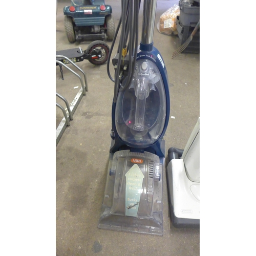 2202 - A Panasonic (MC-E465) 1500w vacuum cleaner and a vax carpet cleaner