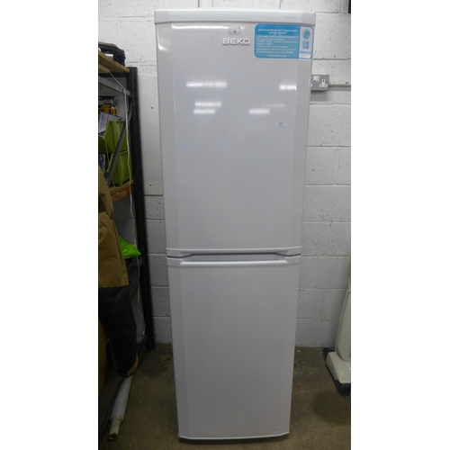 2203 - A Beko (CDA543FW) white 50/50 stand alone fridge freezer