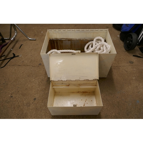 2323 - 2 White metal lockable boxes with length of 3 twist rope