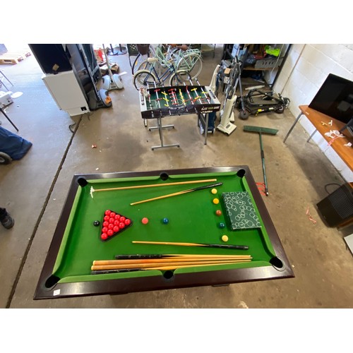 2206 - A darkwood slate bed pool table with cues, ball, score board