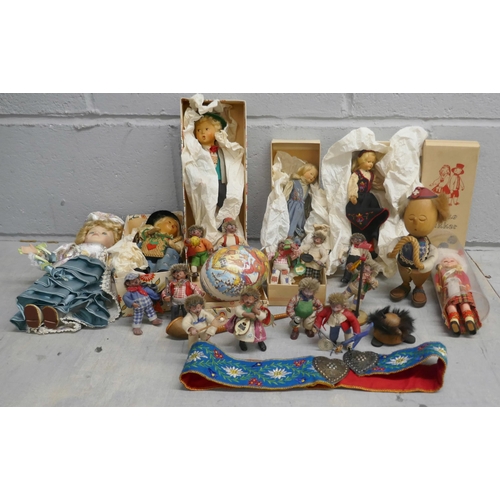 1125 - Four boxed vintage costume dolls, twelve Austrian Peter hedgehog dolls and others **PLEASE NOTE THIS... 