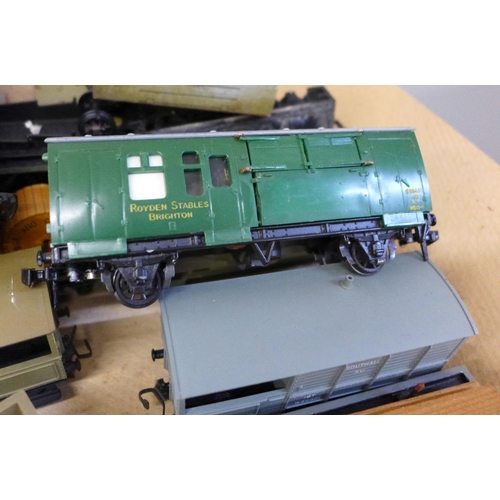 674 - A collection of Hornby OO gauge wagons