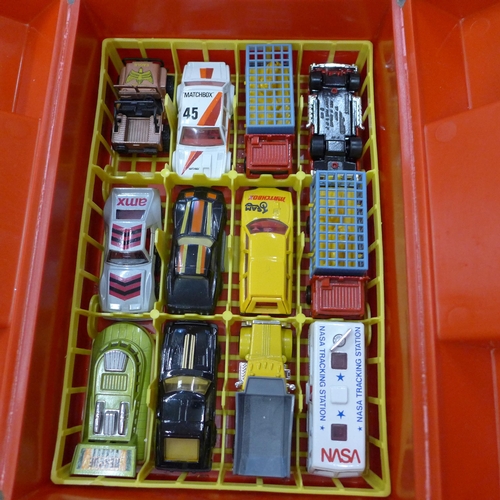 723 - A collection of Matchbox die-cast vehicles including 4x Battle Kings, Super Kings, approximately 50 ... 