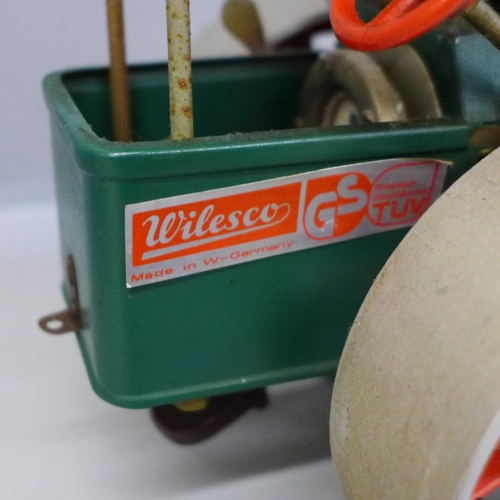 736 - A Wilesco West German Old Smoky D36 steam roller, a Czechoslovakia tractor and trailer vintage toy, ... 