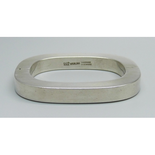 A Danish K. Laursen 925 sterling silver hinged bangle, 1968, marked Ka.La.  Handmade in Denmark, 49.3