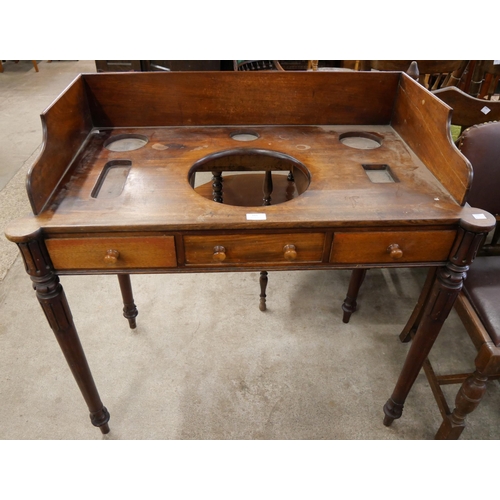 215 - A George IV style mahogany washstand, manner of Gillows, Lancaster