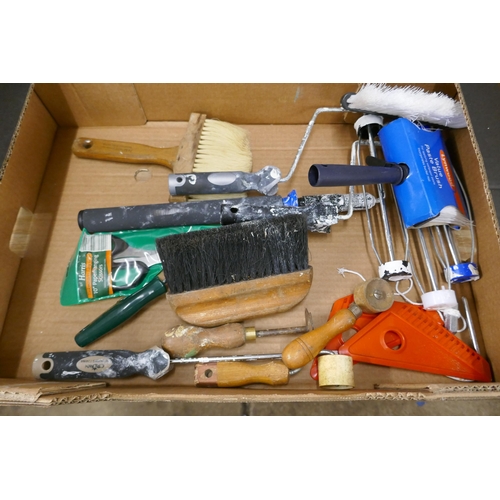 2489 - A box of assorted DIY decorating items