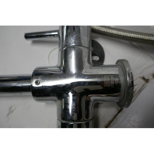 2506 - A Cooke & Lewis Amsel twin lever kitchen tap