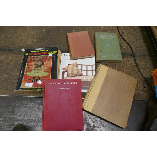 2517 - A bag of woodworking books