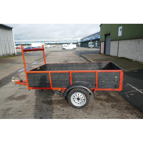 2524 - A metal framed, single axle, 2 wheeled 4ft x 8ft trailer