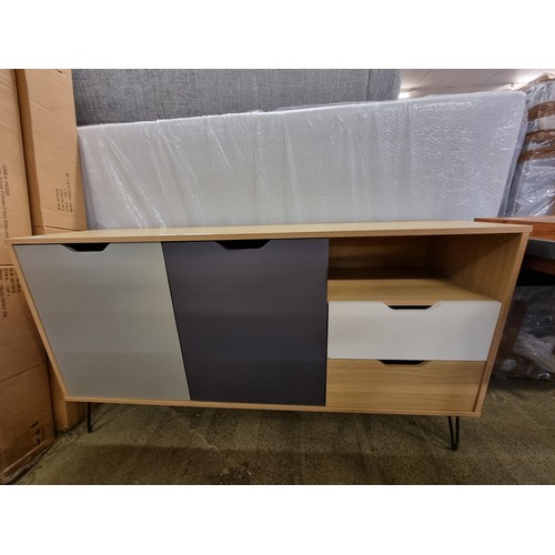 1550 - A Rainby sideboard - boxed