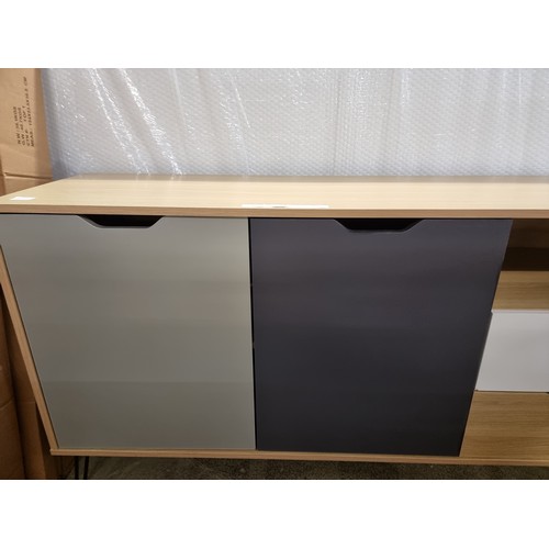 1550 - A Rainby sideboard - boxed