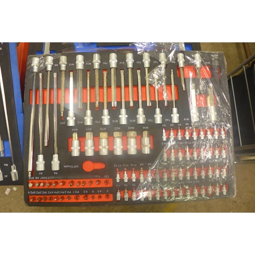 2001 - 3 Kraft Twelve foam tool trays and a dent pulling tool set