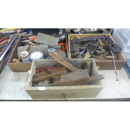 2021 - 3 Boxes of assorted woodworking tools including plane parts (including Stanley and Record), wooden b... 