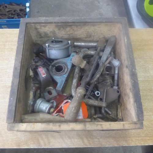 2074 - A box of assorted tools and other items including a Fleetway hand drill, Pollard SL3 Series bearings... 