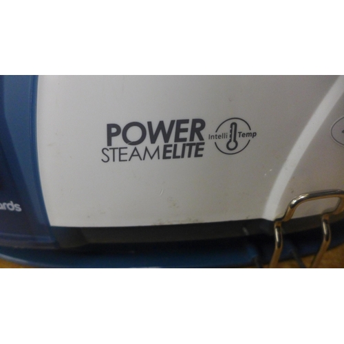 2133 - A Morphy Richards Steamlite power iron GWO - used