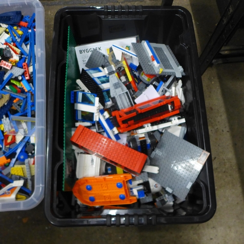 2147 - 5 Boxes of assorted Lego building blocks and a Cada Military Bricks bolt action musket rifle