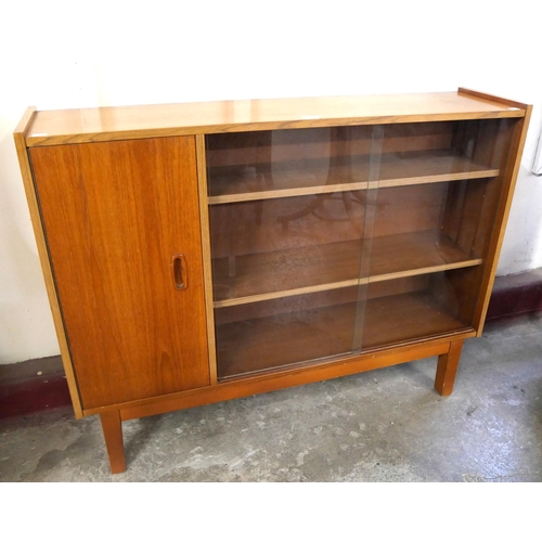 15 - A teak bookcase