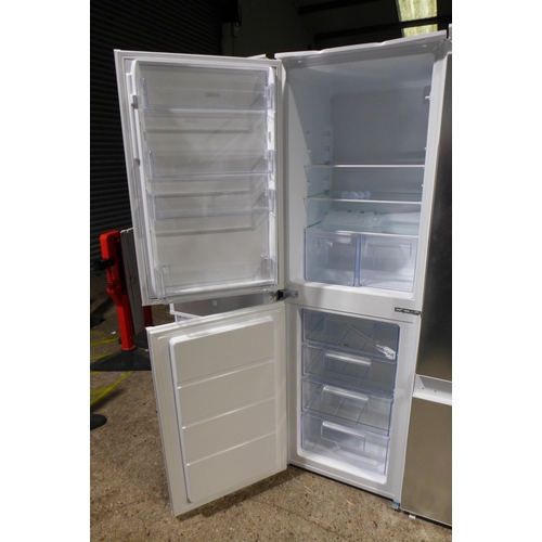 3225 - Zanussi 50/50 Fridge Freezer - Low Frost (H1772xW548xD549) - model no.:- ZNFN18FS5, original RRP £44... 