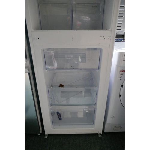 3258 - Zanussi 50/50 Fridge Freezer - Low Frost - Damaged/Heavily Used -  (4194-98) *This lot is subject to... 