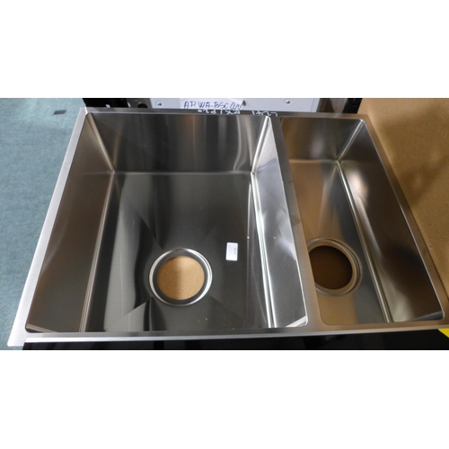 3121 - Metal Frame 1.5 Bowl Undermount Sink (4194-241) *This lot is subject to VAT