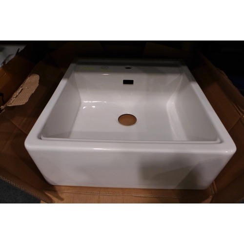 3122 - White Belfast Style Sink, Original RRP £207.50 inc VAT (425-189) * This lot is subject to VAT