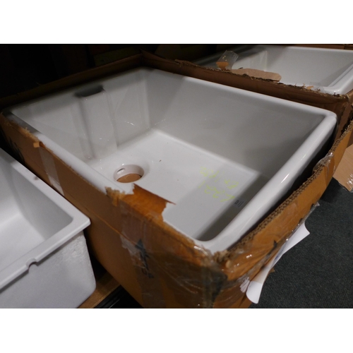 3123 - White Belfast Style Ceramic Sink (425-221) *This lot is subject to VAT