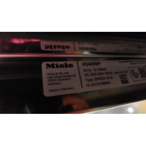 3166 - Miele Single Pyrolytic Oven - Missing Shelves - Model H2465BP (H596xW595xL568), original RRP £832.5 ... 