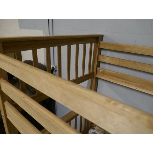 1559 - Pine bunk beds, a single top bunk, ¾ bottom bunk - boxed * this lot is subject to VAT